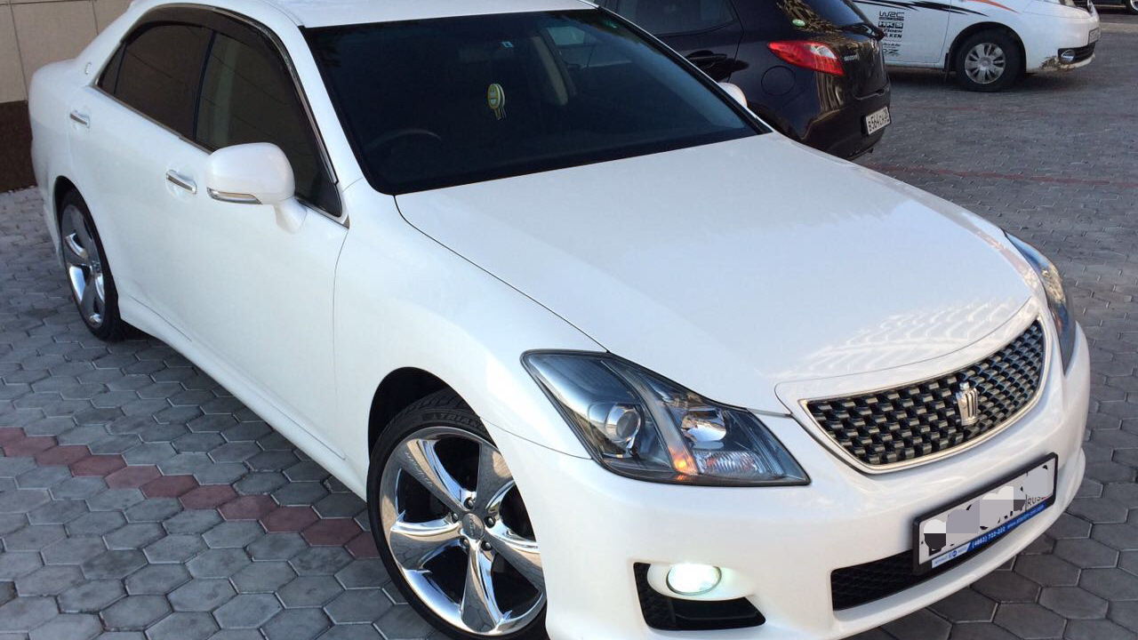 Toyota Crown athlete g 2013