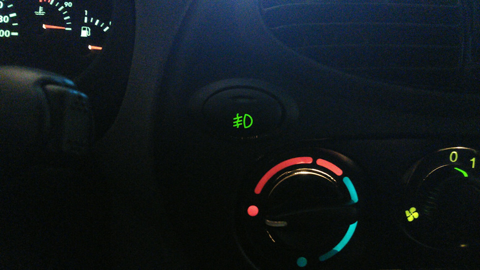 Замена лампочек приборки и печки — Lada Калина универсал, 1,6 л, 2012 ...