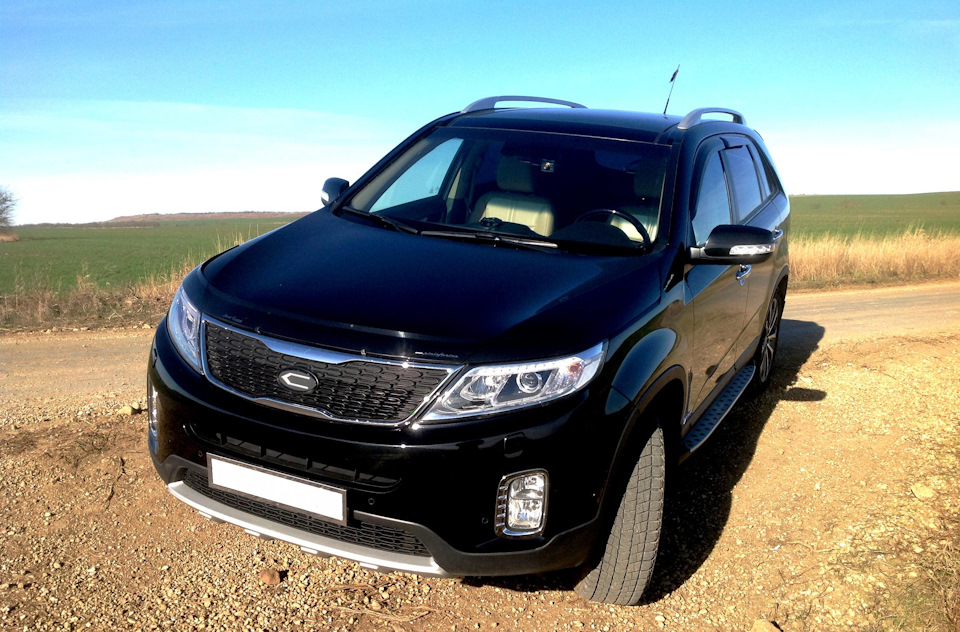 Вид анфас. — KIA Sorento (2G)