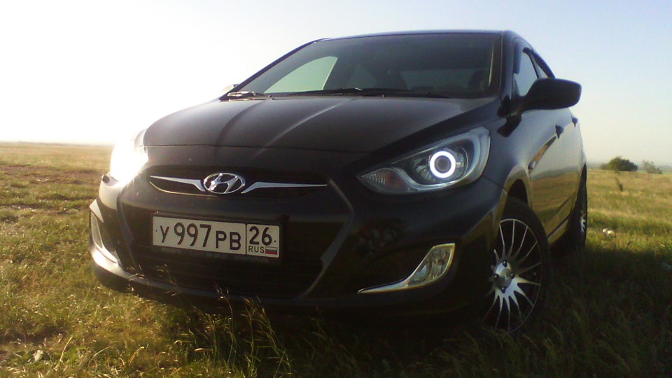 Заднее сиденье — Hyundai Solaris (1G), 1,4 л, 2011 года | другое | DRIVE2