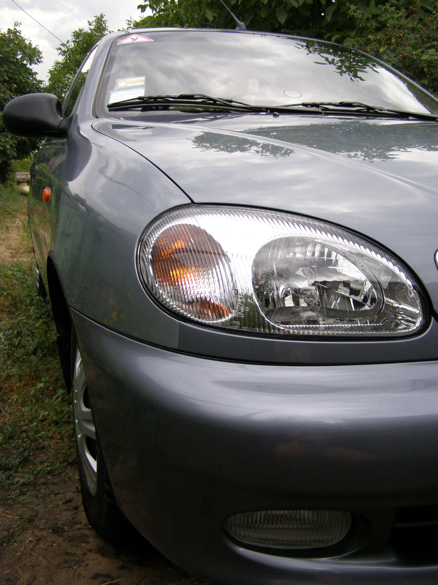 Наклеил ветровики. — Daewoo Lanos, 1,5 л, 2011 года | тюнинг | DRIVE2