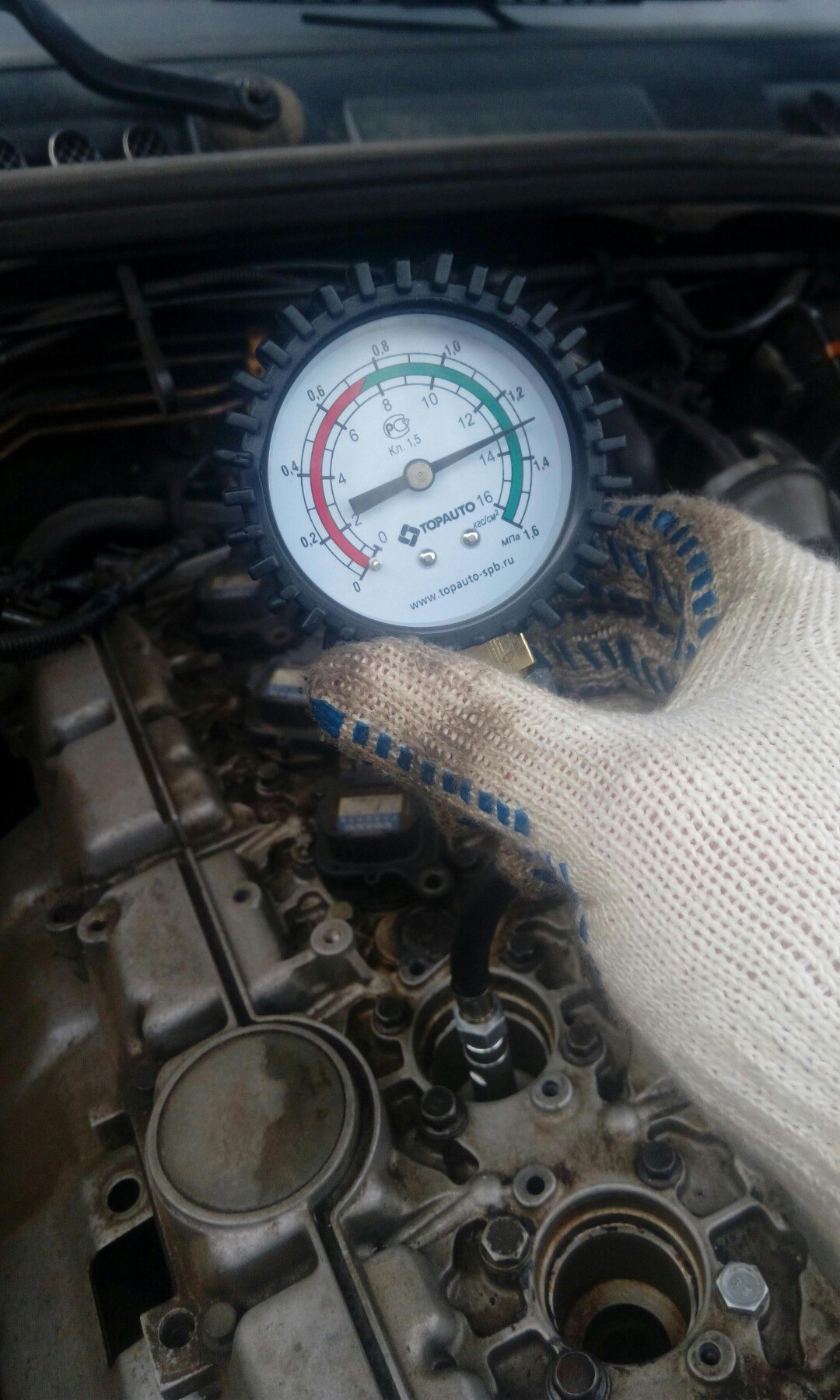 Какая компрессия в вольво fh12. 5 мотор 2006 года. Volvo s80 ii замер компрессии. 2. 9 вольво 272 компрессия.