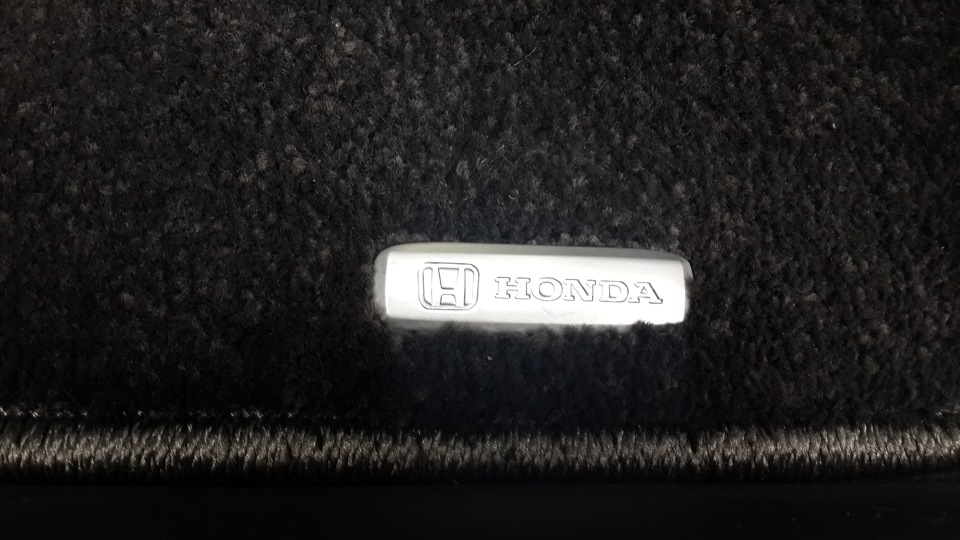Коврики в салон — Honda CR-V (RE), 2 л, 2008 года | аксессуары | DRIVE2