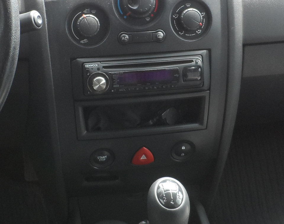 2.Магнитола — Renault Megane II, 1,4 л, 2004 года | автозвук | DRIVE2