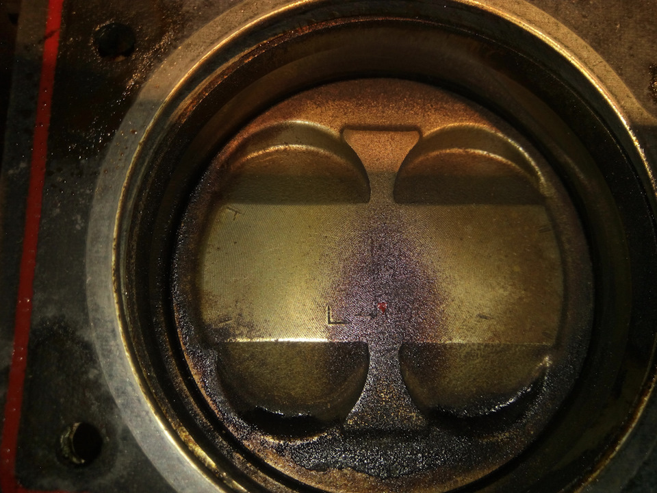 не правельная установка поршней — Lada Приора хэтчбек, 1,6 л, 2009 года ...