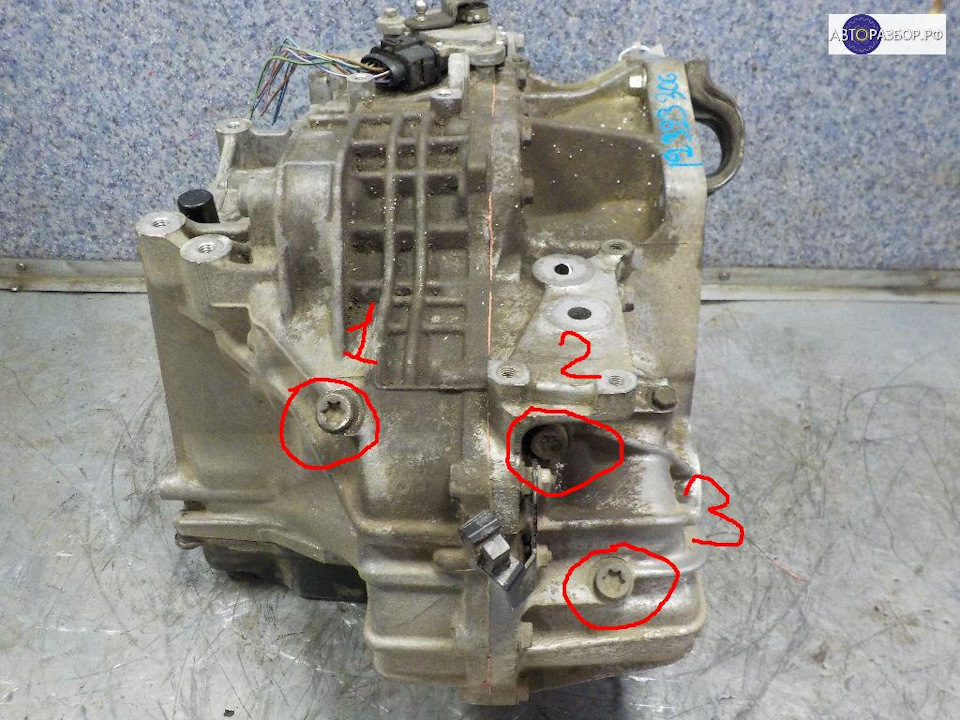 где заливная пробка АКПП — Volkswagen Polo Sedan, 1,6 л, 2011 года ...