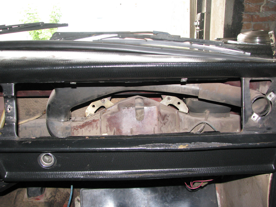 снятие бардачка — ГАЗ 24, 2,5 л, 1979 года | запчасти | DRIVE2