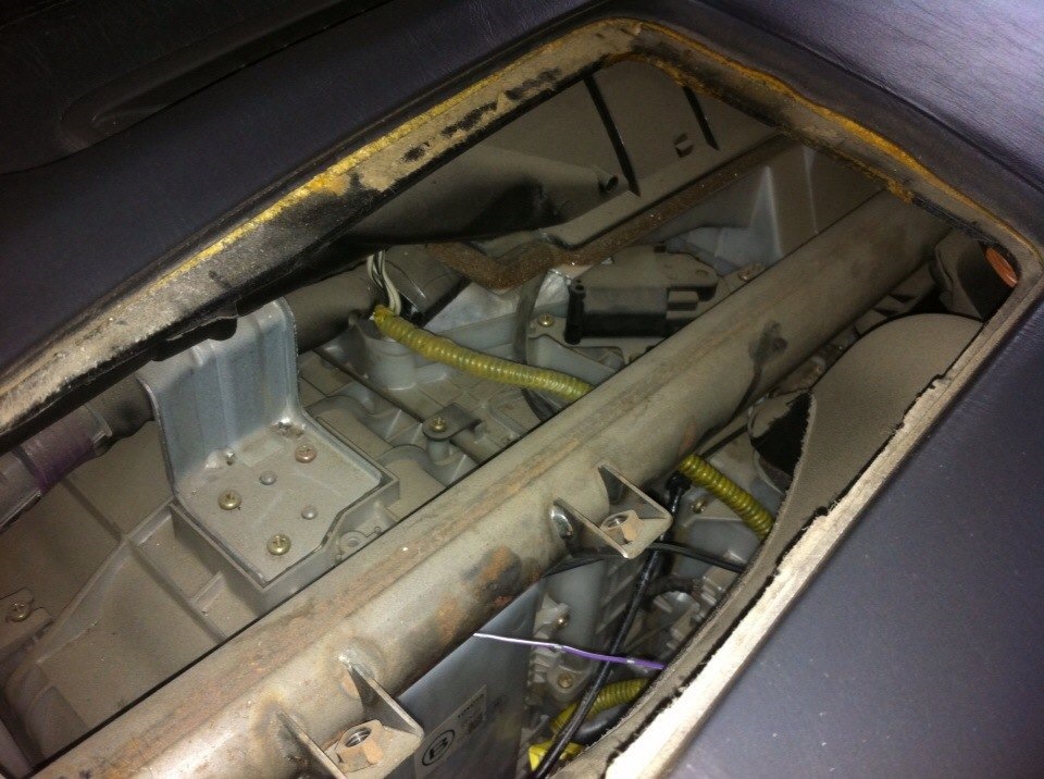 Замена сервопривода печки!=) — Toyota Cresta (100), 2 л, 1999 года ...