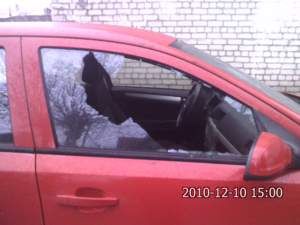 замена бокового стекла — Opel Astra H, 1,6 л, 2009 года | поломка | DRIVE2