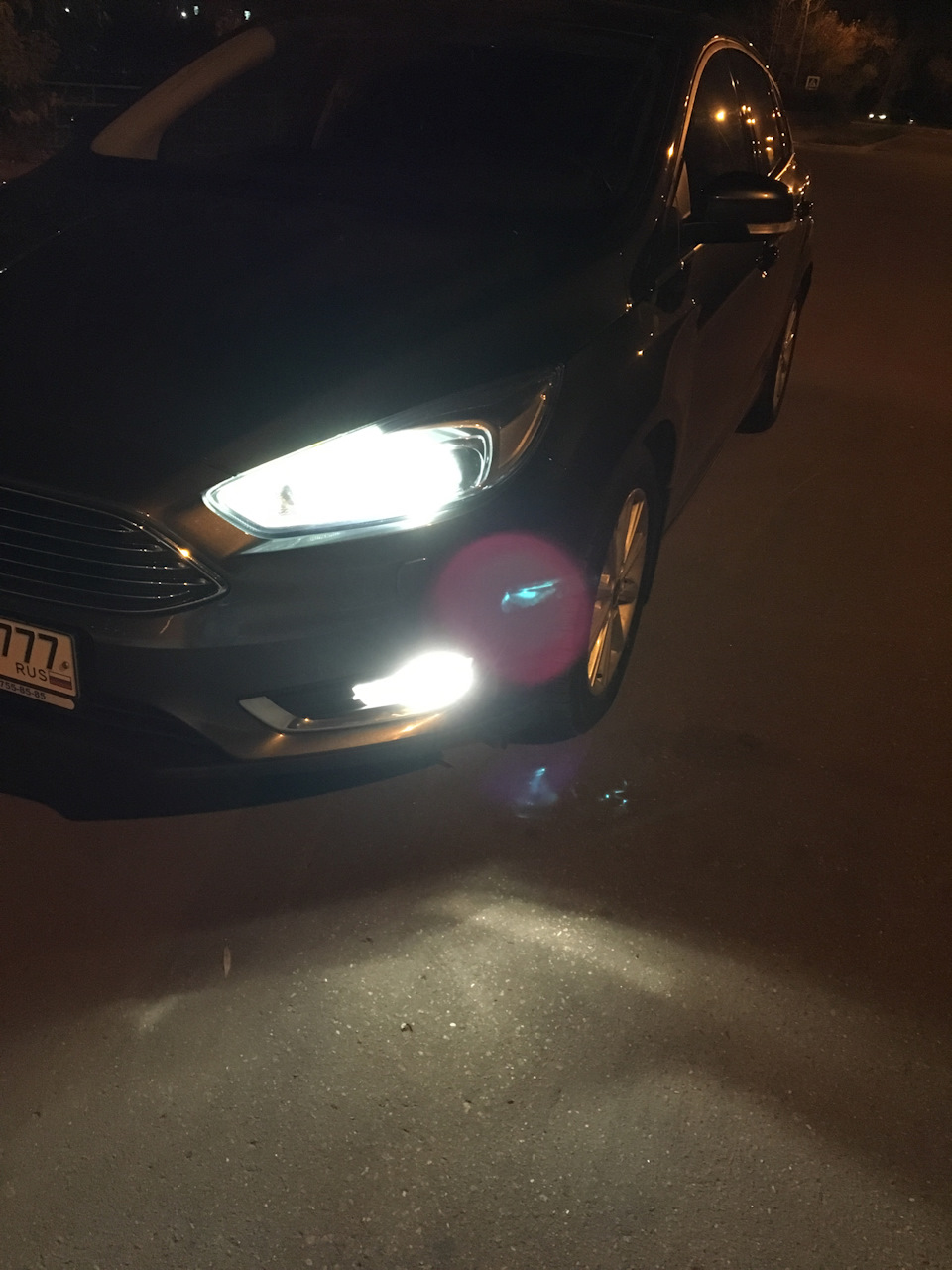 замена ламп противотуманных фар — Ford Focus III Hatchback, 1,5 л, 2016 ...