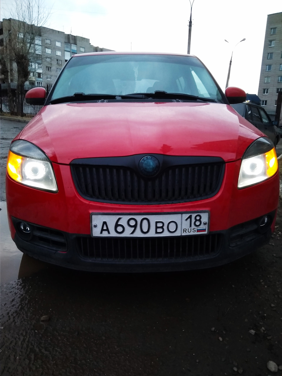 Много света) — Skoda Fabia Mk2, 1,4 л, 2009 года | стайлинг | DRIVE2