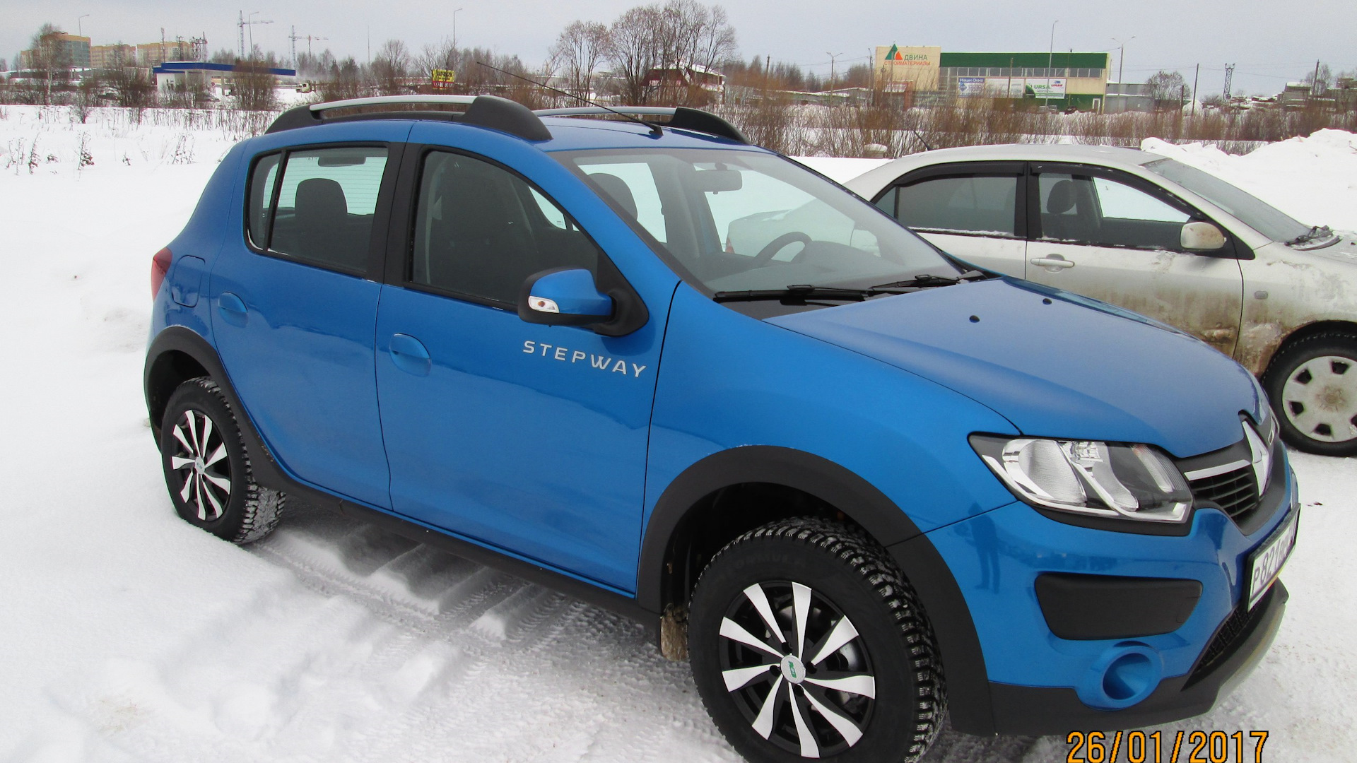 Sandero Stepway синий