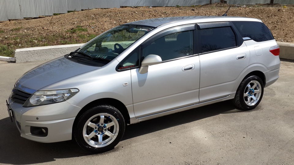 Просто фото чистого авто с чЁрными колёсьями! ;) — Honda Airwave, 1,5 л ...