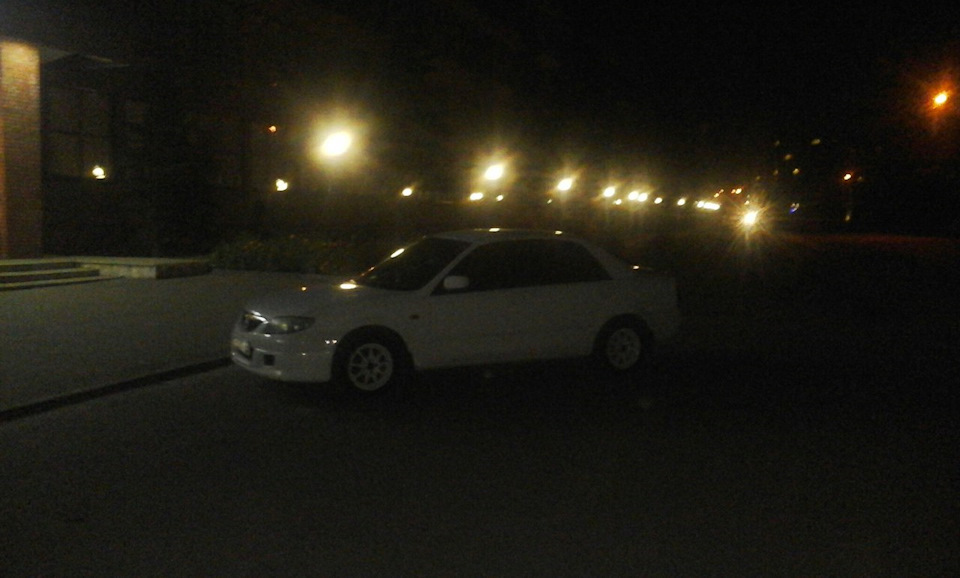 "любимая" лампочка HOLD — Mazda Familia (BJ), 1,5 л, 2001 года ...