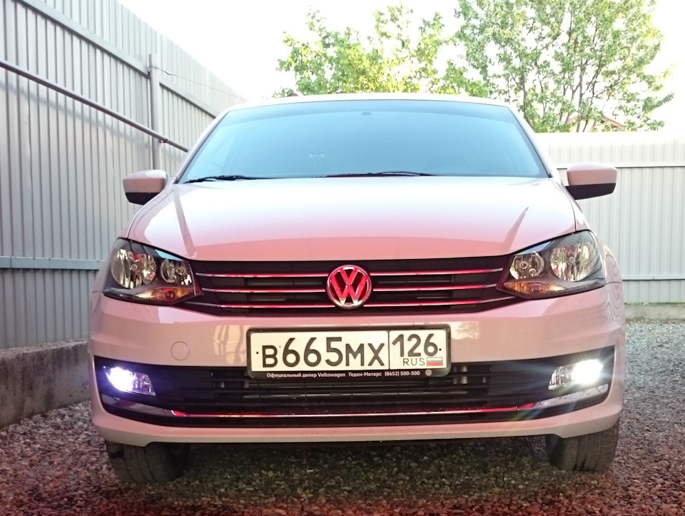 Дхо фольксваген поло седан. ДХО Polo sedan. Led ДХО поло седан. Губа Самурай на Фольксваген поло. ДХО поло седан 2016.