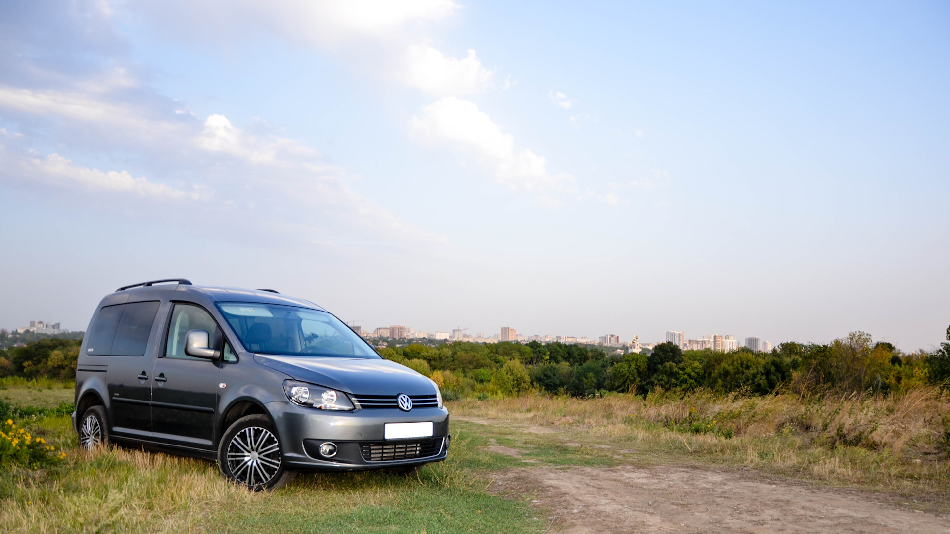 Фольксваген кадди крым. Фольксваген Кадди турбо 2. Volkswagen Caddy Turbo. Кадди драйв 2. Фольксваген Кадди 1.2 цеповая.