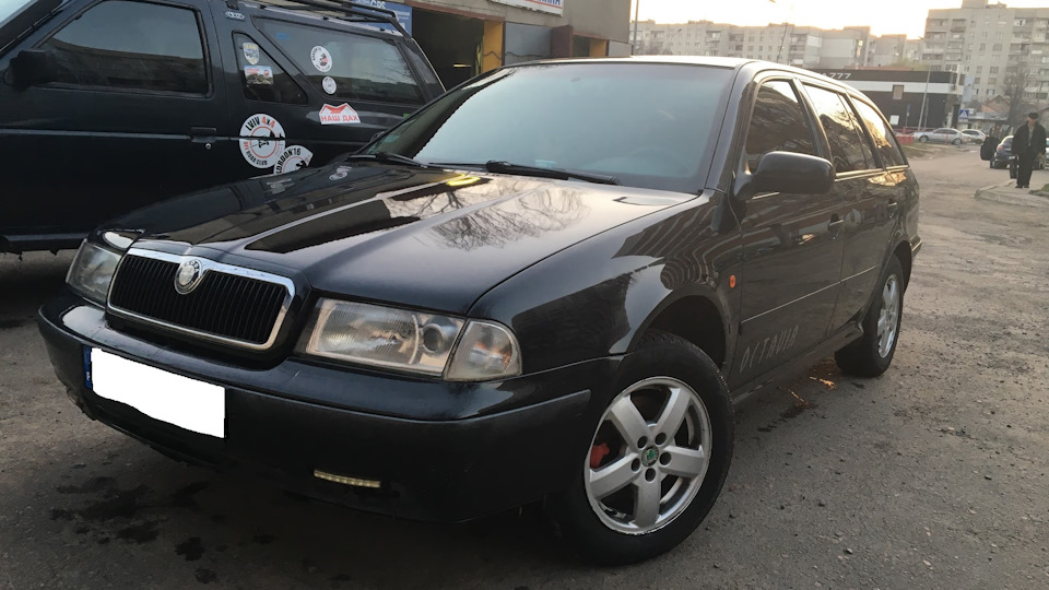 8. 4. Skoda octavia tour 1. 9 mt 2000. Skoda octavia tour универсал.