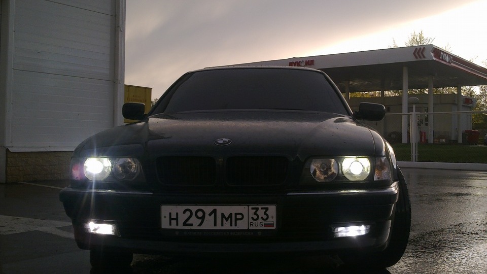 BMW e38 бандитская