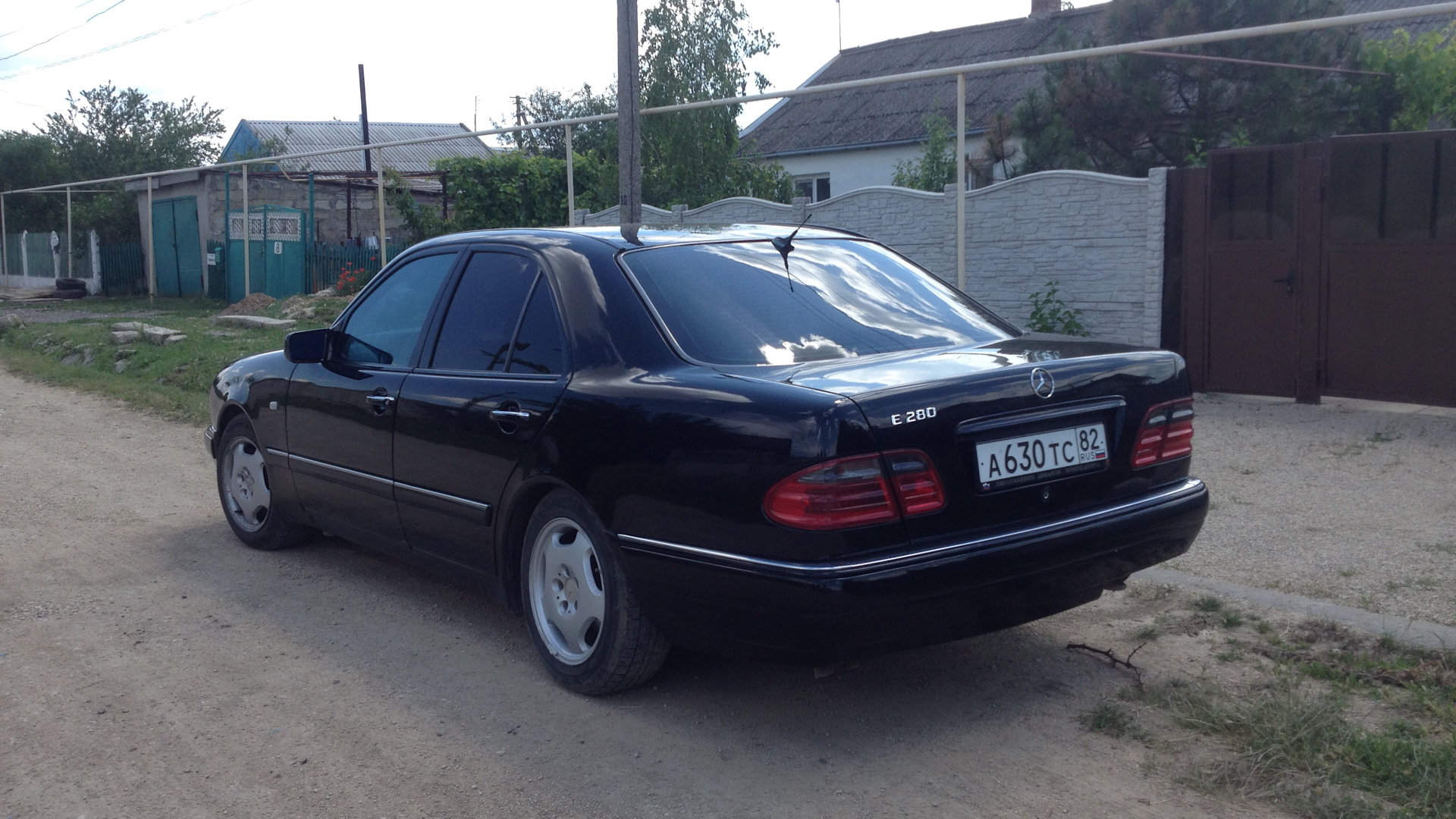 Mercedes-Benz E-class (W210) 2.8 бензиновый 1997 | ЧЁРНЫЙ АВАНГАРД на DRIVE2