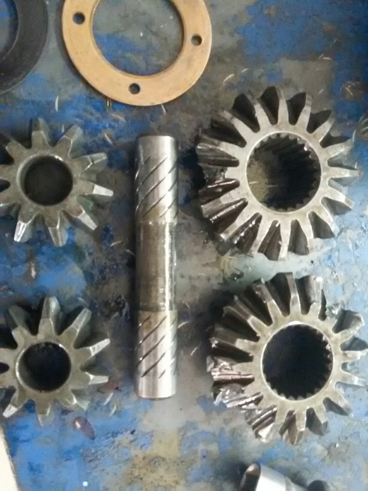 Сателлиты редуктора нивы. Блок сателлитов нива 21213. Сателлиты редуктора нивы. Сателлиты редуктора нивы. Креставина сателитов заднево редуктора 41306-35040.