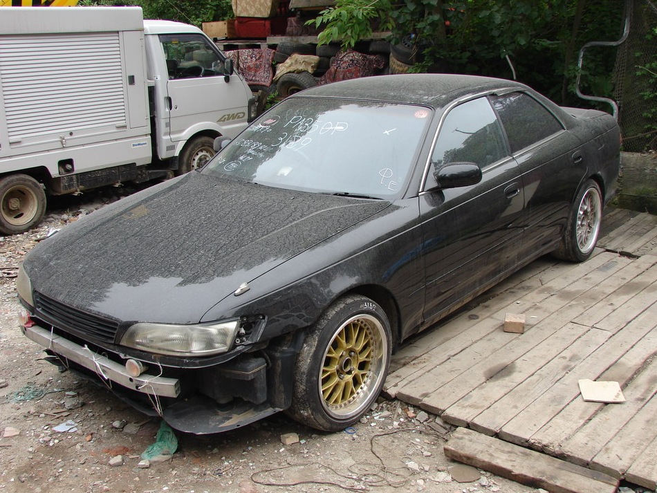 Preparation  painting - Toyota Mark II 25L 1995