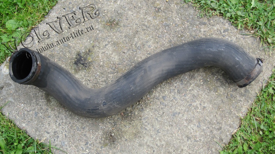 Змий…патрубок интеркулера. — Volvo XC90 (1G)