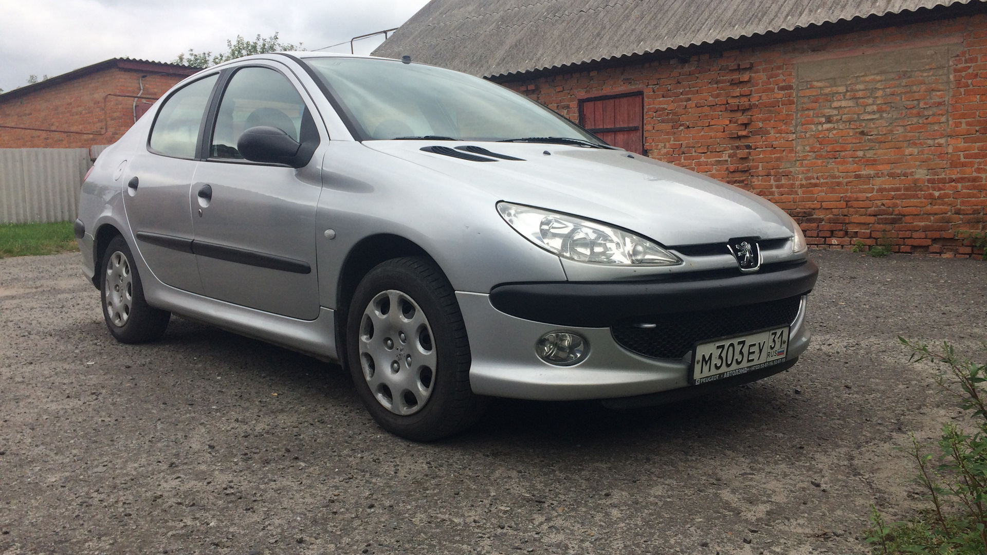 Peugeot 206 1.4 бензиновый 2008 | Мамин пыжик ) на DRIVE2