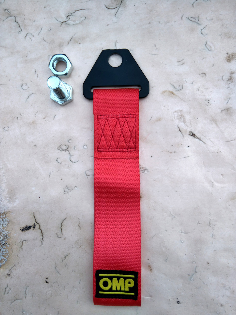 При установки пришлось чуть обрезать верхушку треугольника (упирался об бампер) — Lada 2114