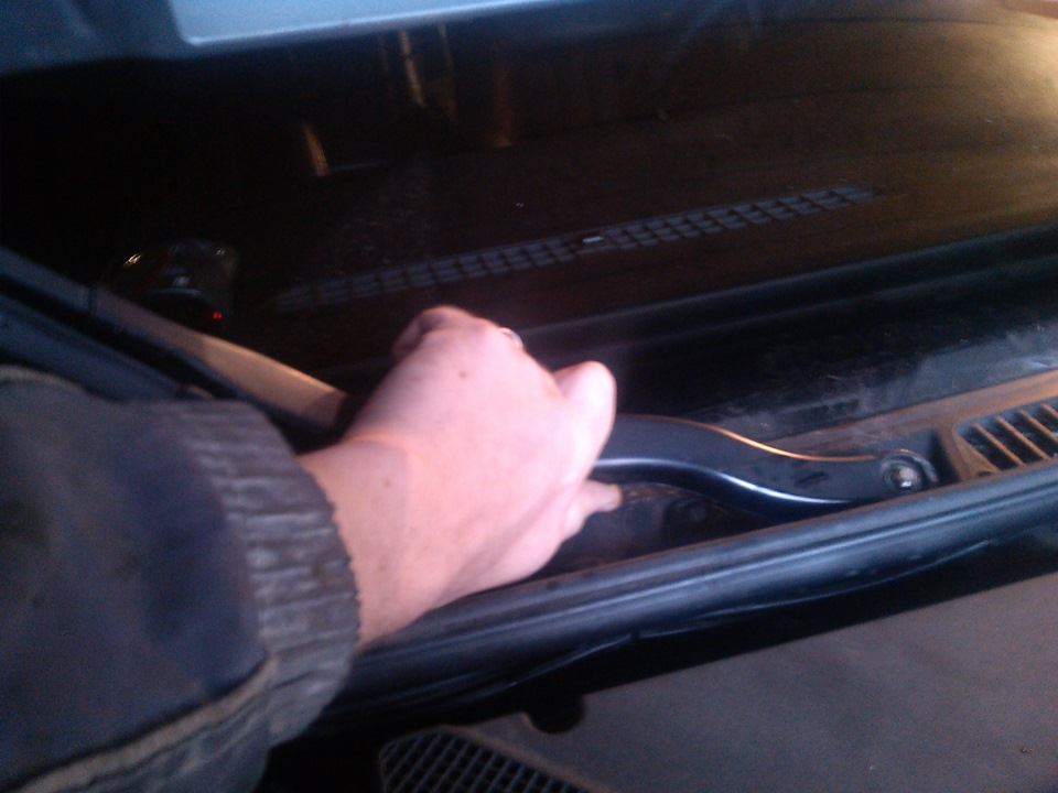 Фото в бортжурнале Audi A8 (D2)