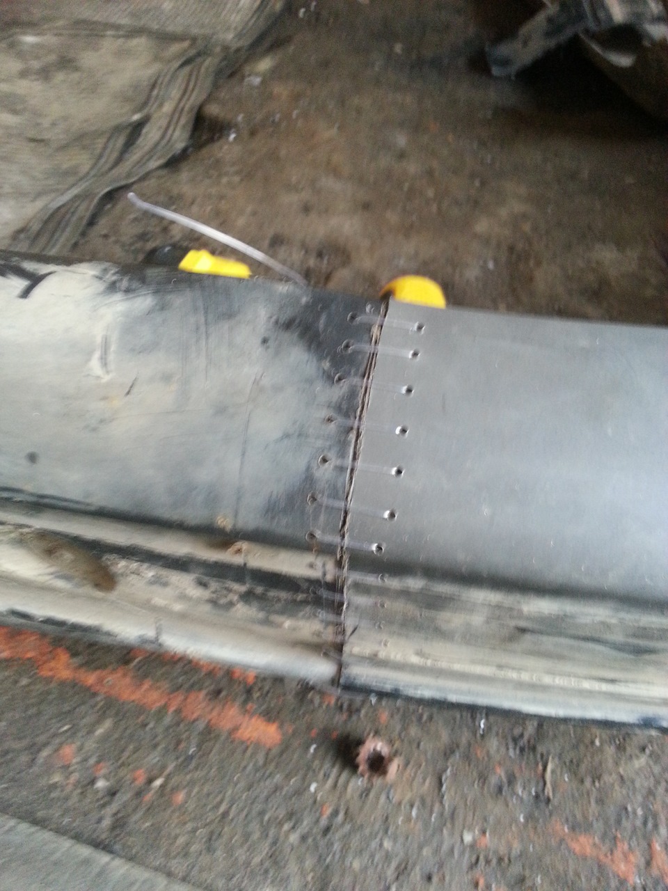 почти новый задний бампер часть одЫн — ГАЗ 31105, 2,3 л, 2008 года ...