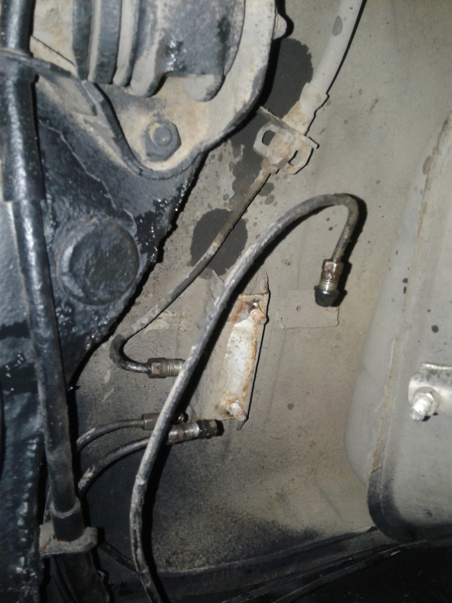 Замена регулятора давления (колдуна) тормозов ваз 2114 — Lada 2114, 1,5 ...