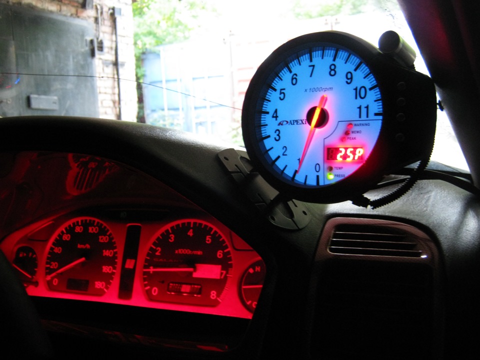 тахометр mitsubishi