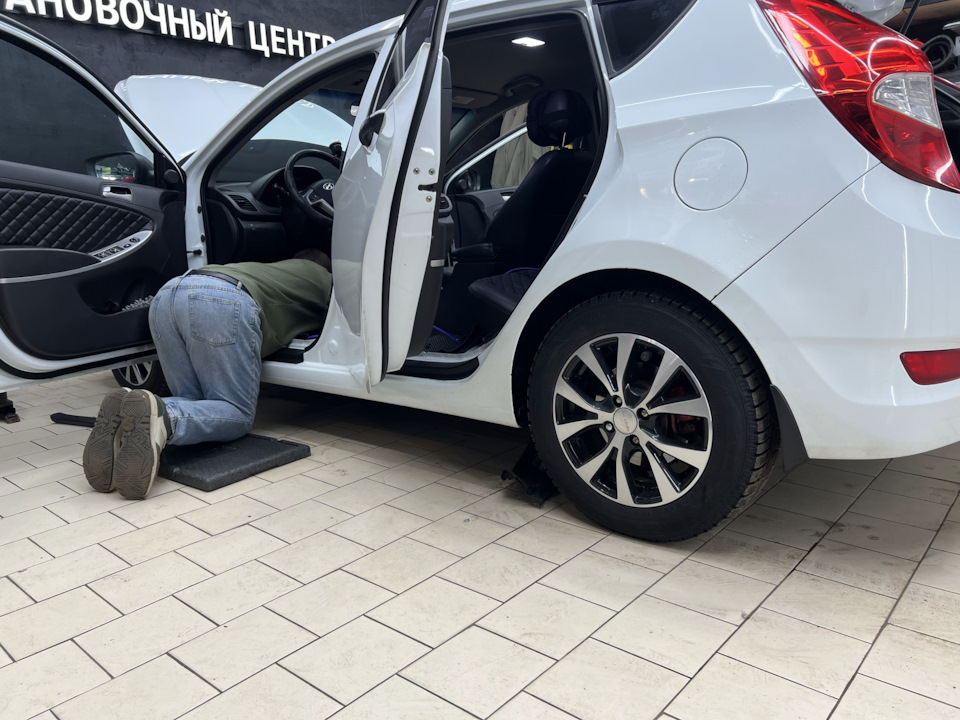 Фото в бортжурнале Hyundai Solaris Hatchback