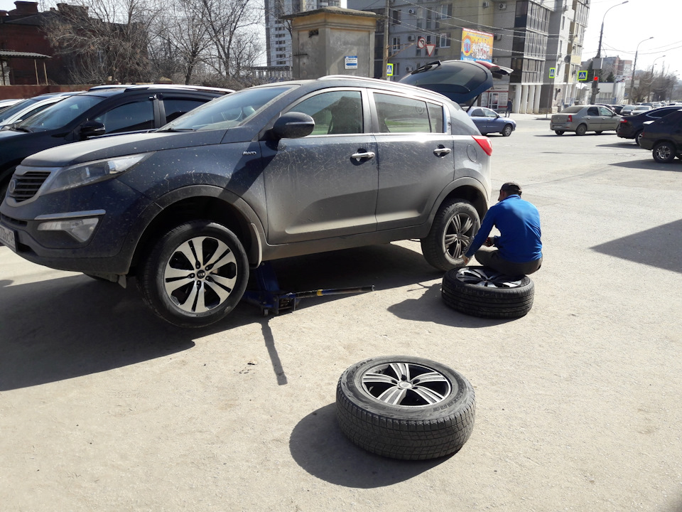 Шины 235 55 r18. 235 55 17 Киа Спортейдж 3. 235/55 R18 Sportage. Спортейдж 3 r17 235/55 r17.