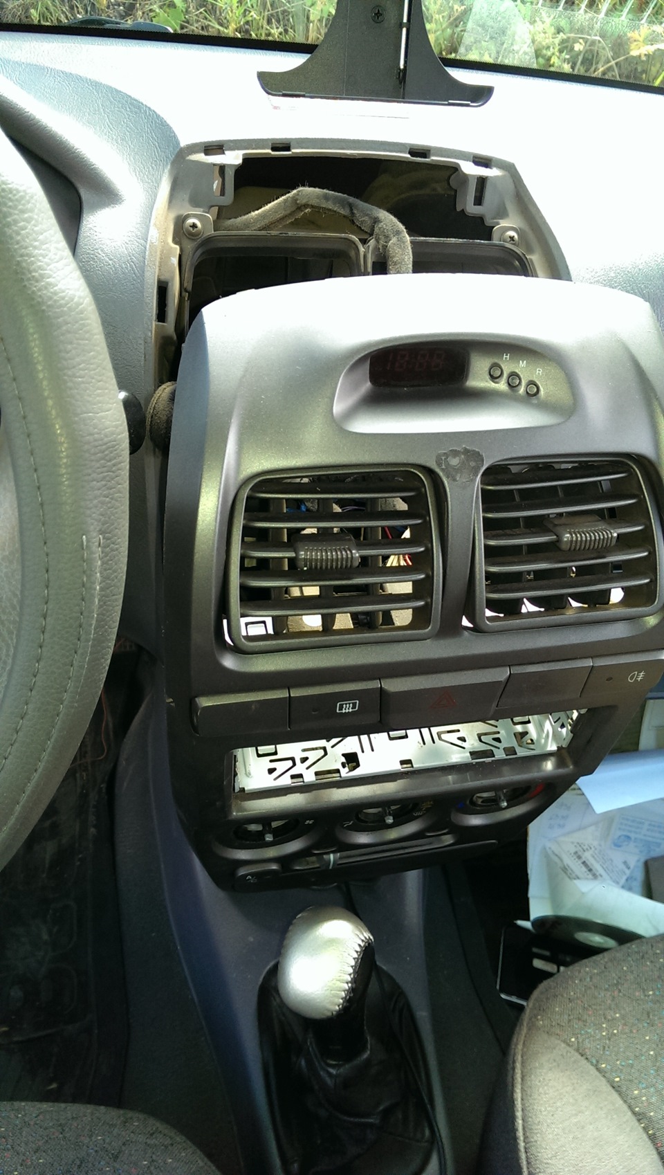 вытащил — Hyundai Accent (2G)