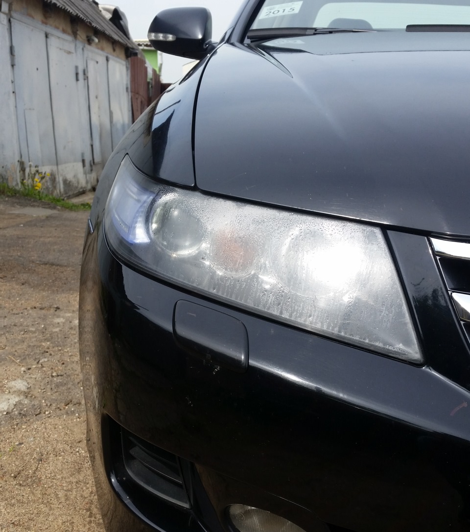 Запотевает фара, кто в курсе как исправить? — Honda Accord (7G), 2,4 л ...