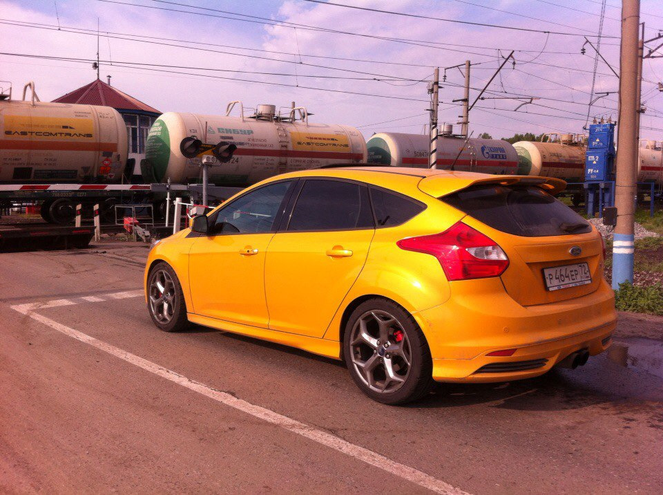 Ford Focus St серебро 2013