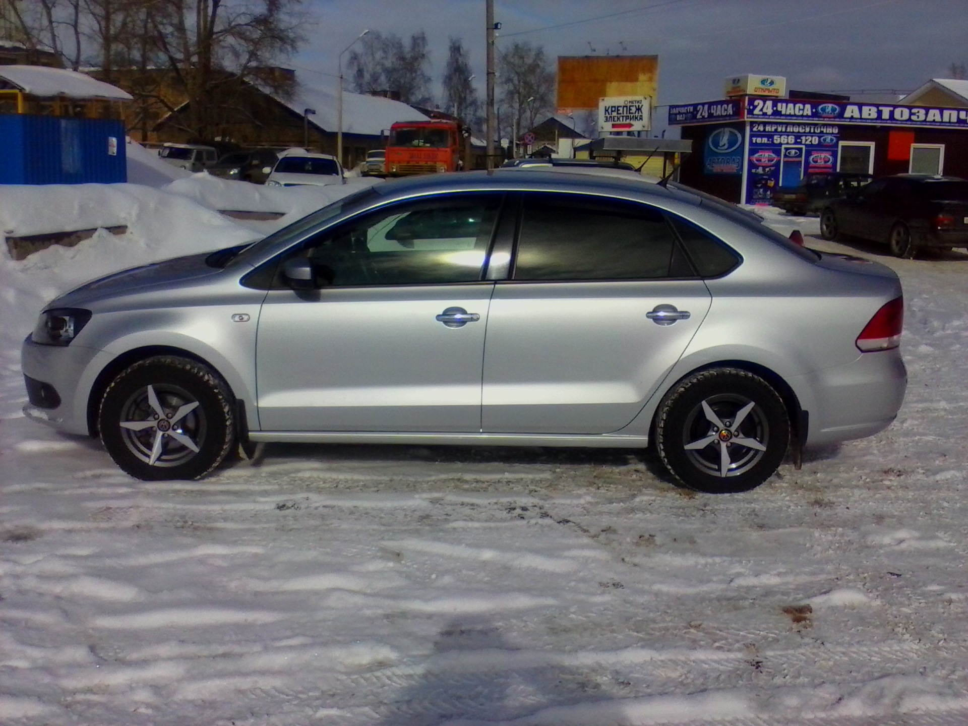 Клиренс по горизонту. — Volkswagen Polo Sedan, 1,6 л, 2012 года ...