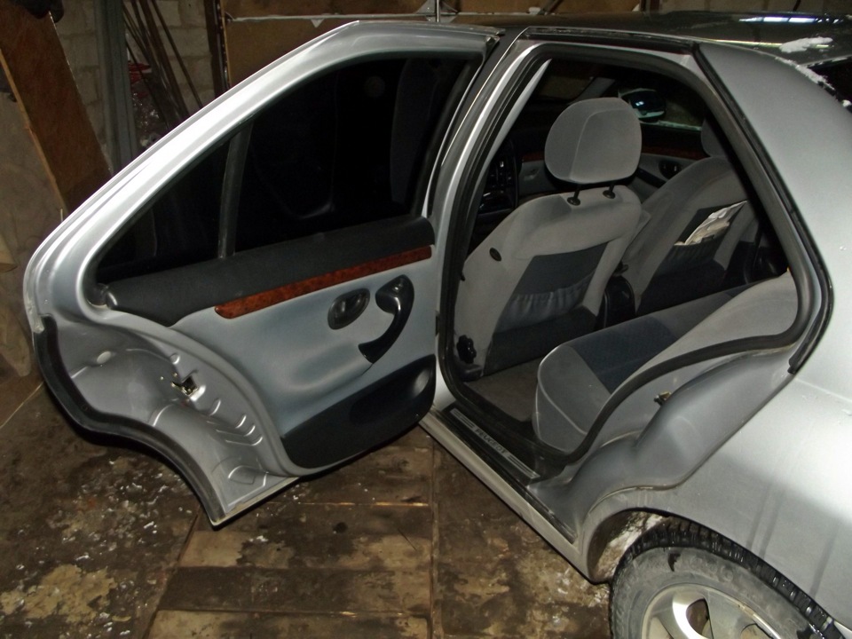 Фото в бортжурнале Peugeot 406