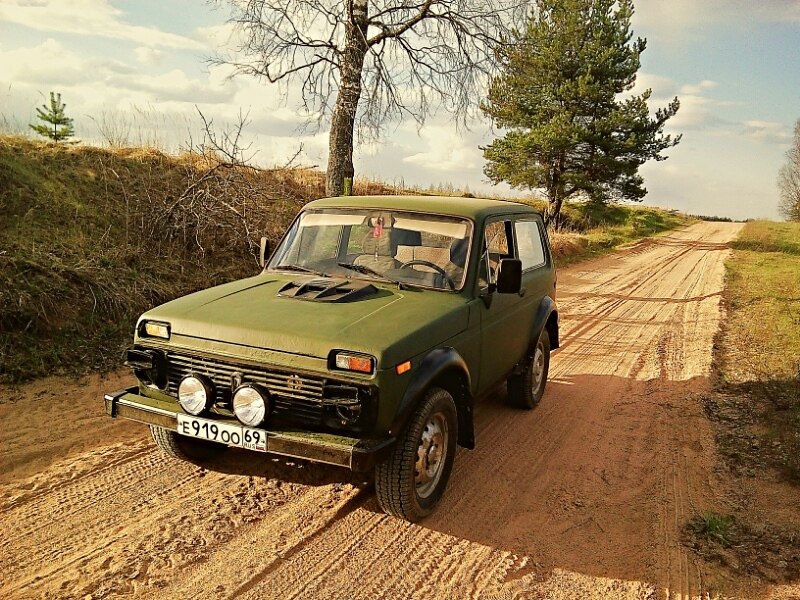 цвет хаки ваз. нива 2131 камуфляж раптором. ваз 2106 цвет хаки металлик. ваз 2108 стайлинг. ваз 2106 303 хаки.