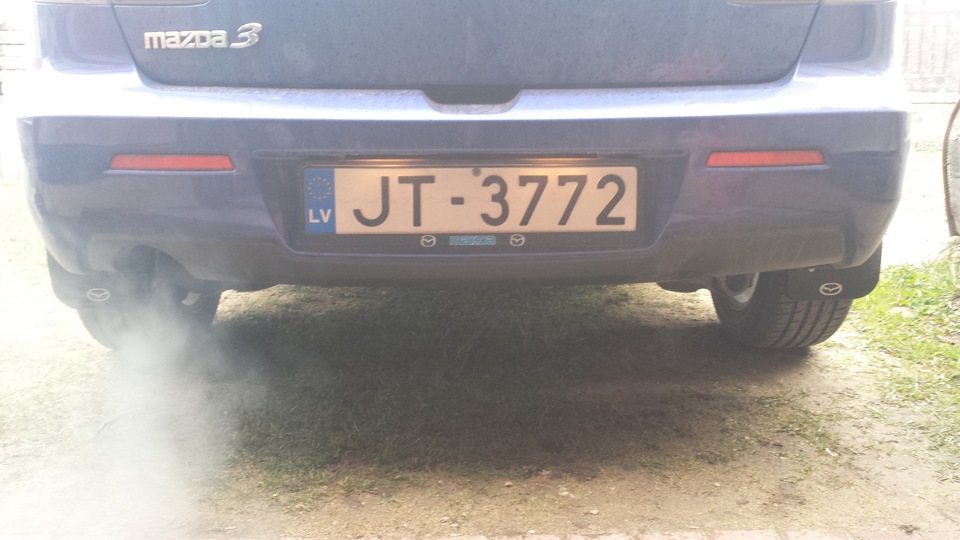 брызговики — Mazda 3 (1G) BK, 1,6 л, 2007 года | своими руками | DRIVE2