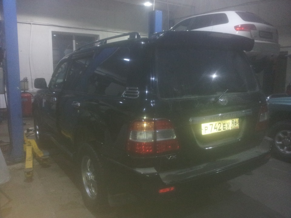 ну вот и японский уазик получил крыло — Toyota Land Cruiser 100, 4,2 л ...