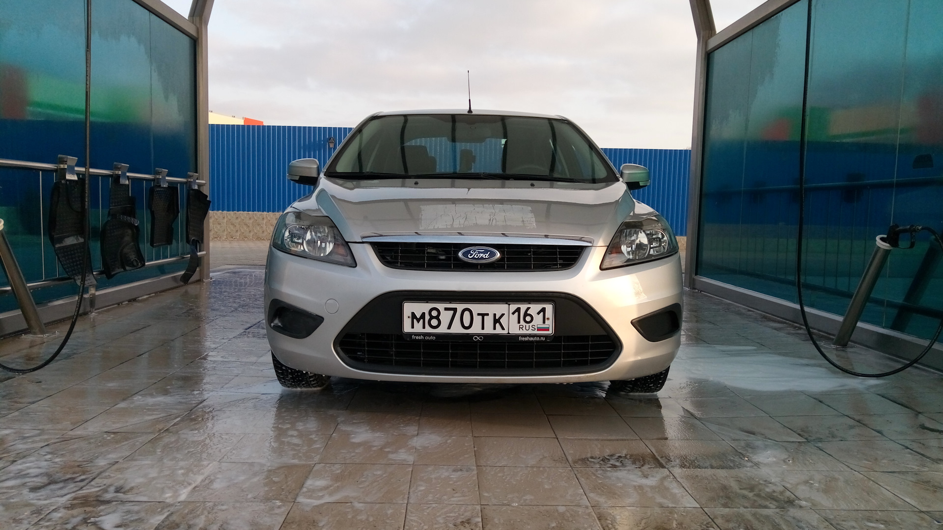 Ford Focus II Sedan 1.6 бензиновый 2011 | 2 (рестайлинг) АКПП на DRIVE2