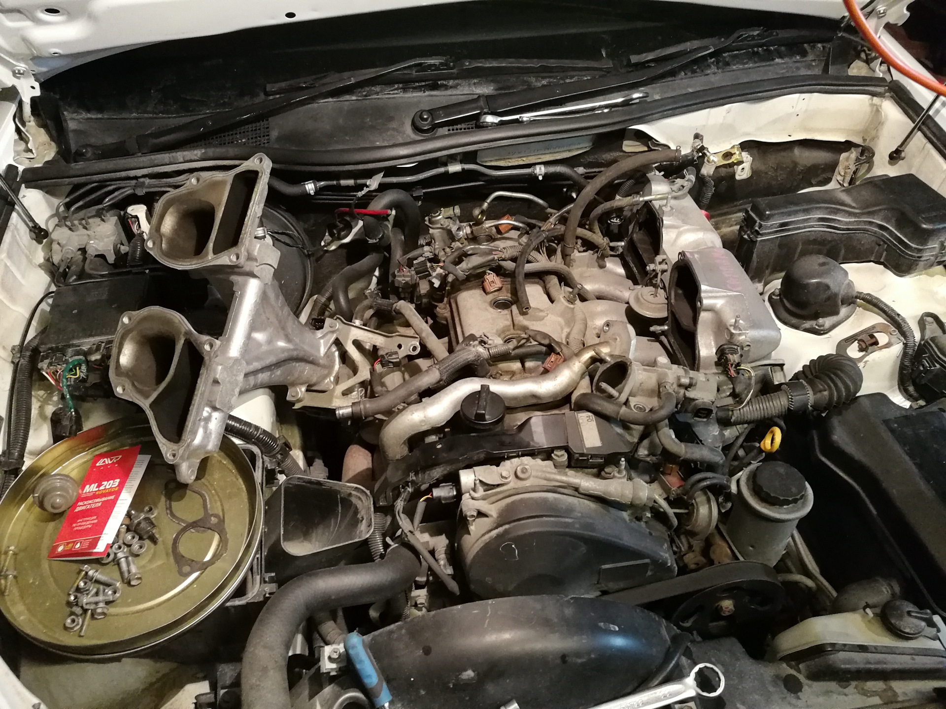 Замена 1jz fse. Свечи 1 JZ FSE. Замена свечей 2jz-ge. 1jz FSE замена свечей. Расположение свечей в 1jz-FSE.