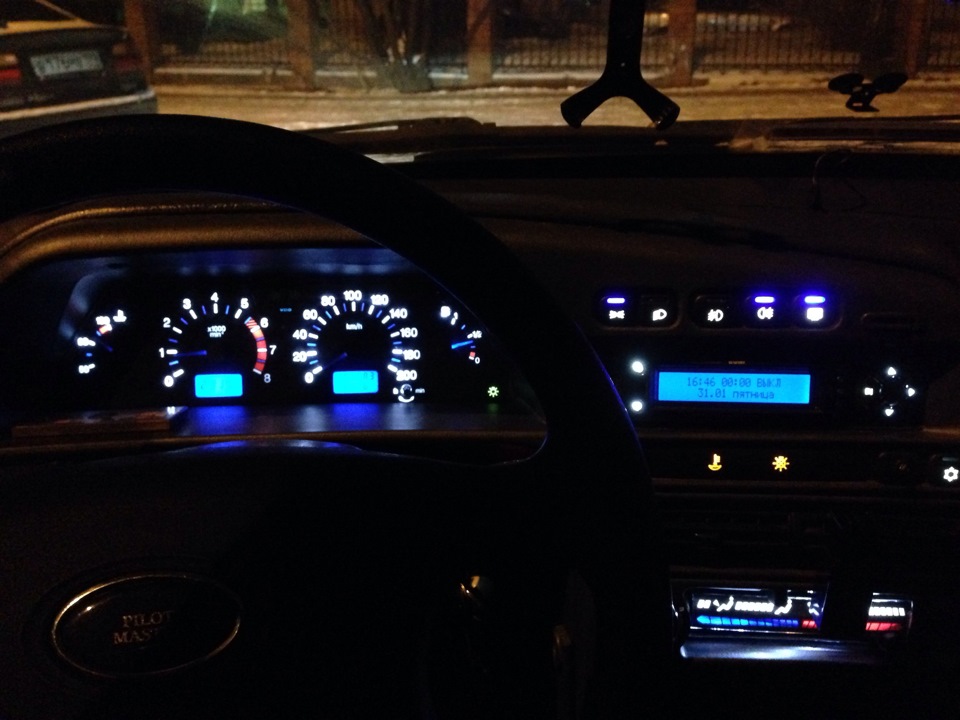 Ваз 2114 ночью фото. Ночной салон ВАЗ 2114. ВАЗ 2114 салон ночью. Лада 2114 салон ночью. ВАЗ 2115 ВАЗ 2114 ночью