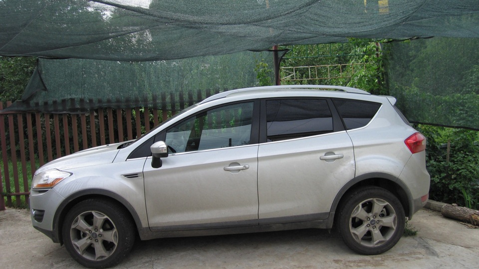 Тест драйв kuga. Форд куга 2011. Ford kuga white. 5 200 л. Ford kuga 2012.