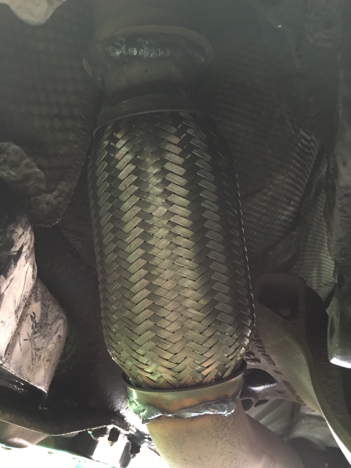 гофра выпуска. маз 544028 гофра глушителя. размер гофры глушителя лада веста. гофра выпуска.