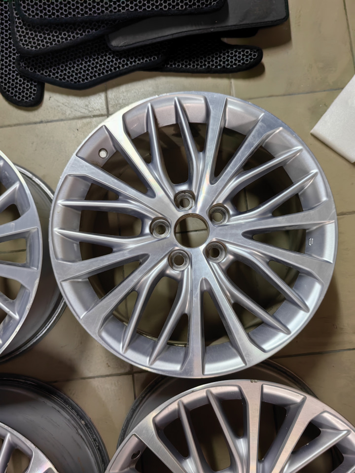 Литые диски Toyota 8Jx18 ET50 5x114,3 на Toyota Alphard (2G), Toyota ...