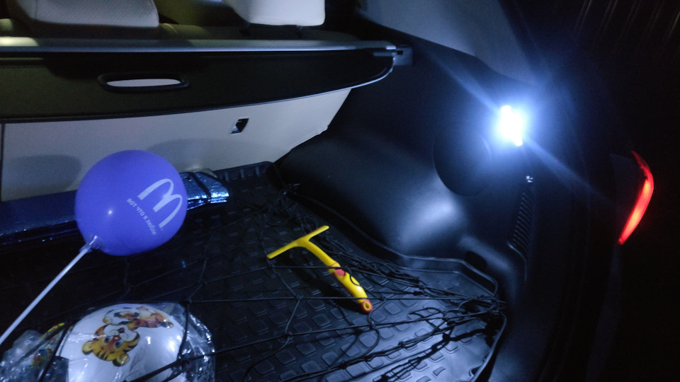 Add light. Подсветка багажника Kia Sportage 3. Лампочка в багажник Kia Sportage 4. Подсветка багажника ix35. Лампа в багажник Киа Спортейдж 3.