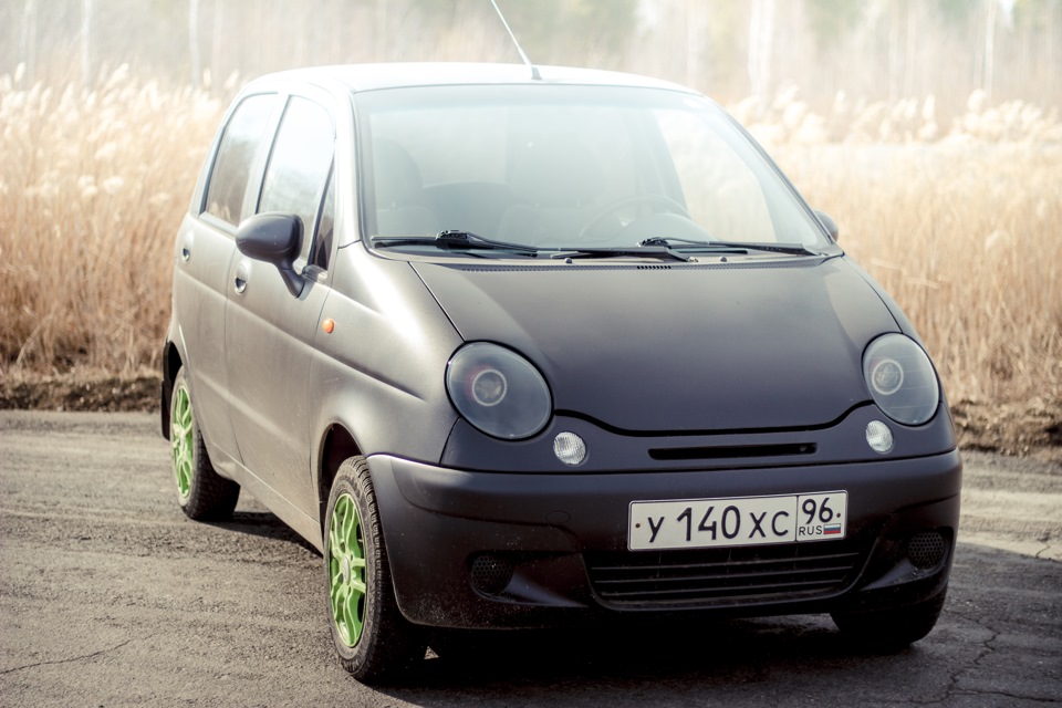 Дэу матиз черный. Matiz m100. Черный матовый Матиз. Дэу Матиз чёрный матовый.